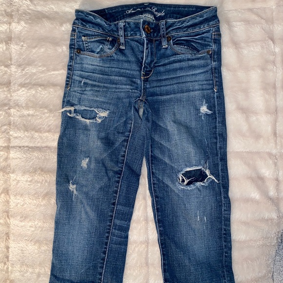 American Eagle Outfitters Ripped Jeans! - Picture 3 of 4